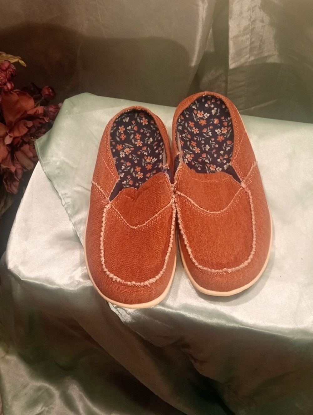 Women's Pink  Slip-On Mules